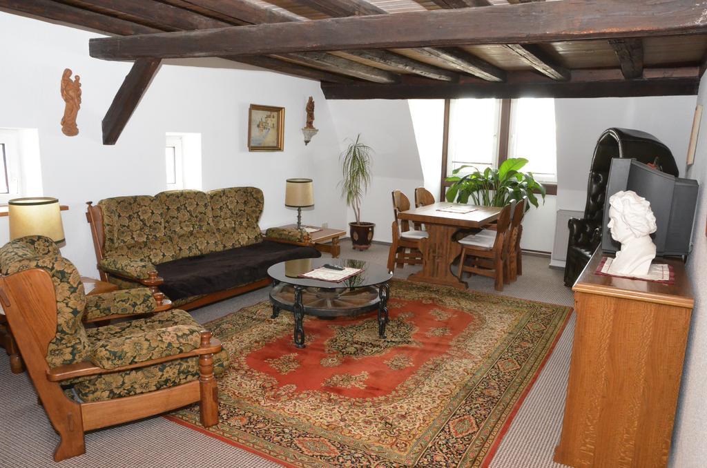 Weingasthof Zum weißen Roß Osthofen Exterior foto